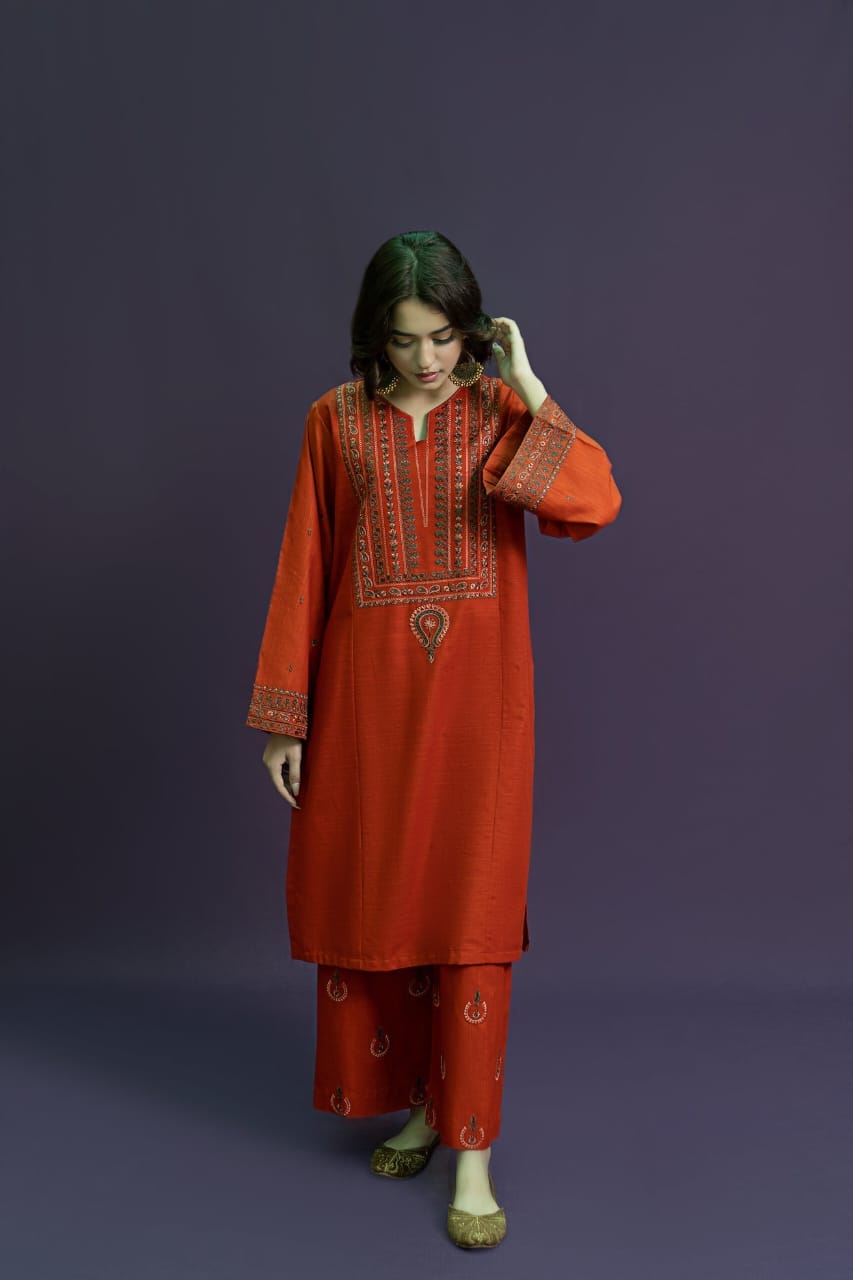 URGE Embroidery 2pc