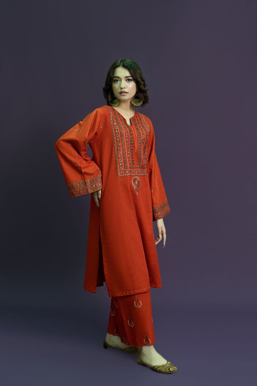 URGE Embroidery 2pc